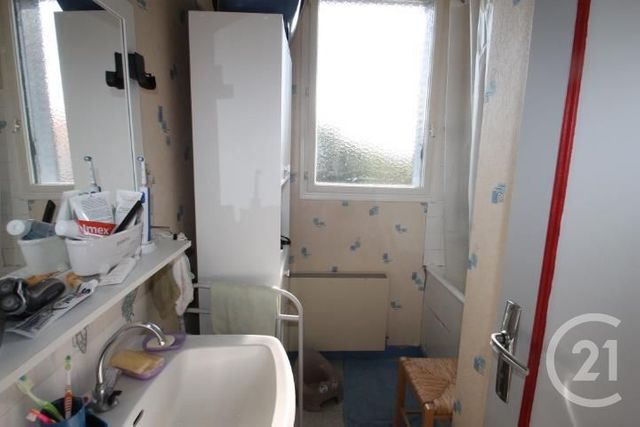 Maison à louer - 4 pièces - 87,51 m2 - GANNAT - 03 - AUVERGNE Maison à louer - 4 pièces - 87,51 m2 - GANNAT - 03 - AUVERGNE