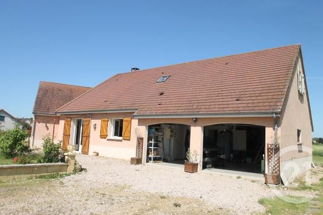 Afficher la photo en grand Maison à vendre - 8 pièces - 172 m2 - BROUT VERNET - 03 - AUVERGNE