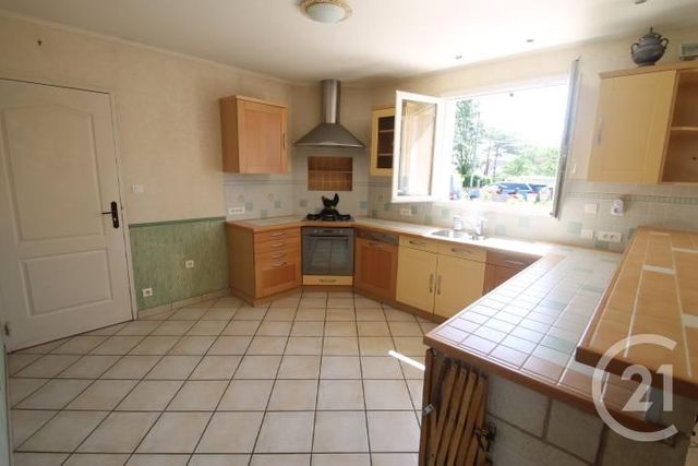 Afficher la photo en grand Maison à vendre - 8 pièces - 172 m2 - BROUT VERNET - 03 - AUVERGNE