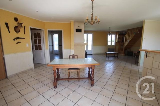 Afficher la photo en grand Maison à vendre - 8 pièces - 172 m2 - BROUT VERNET - 03 - AUVERGNE