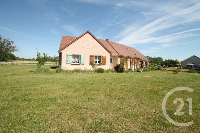 Afficher la photo en grand Maison à vendre - 8 pièces - 172 m2 - BROUT VERNET - 03 - AUVERGNE