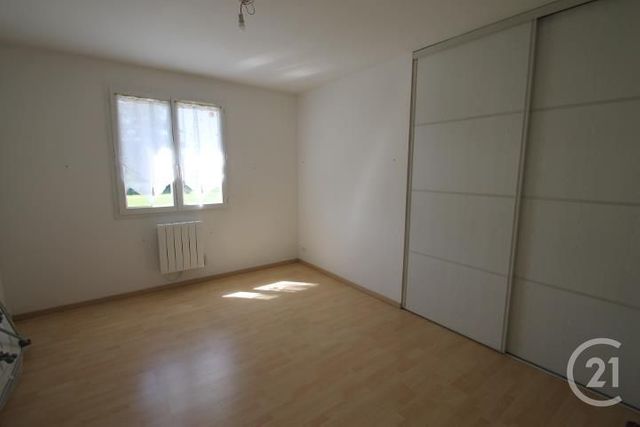 Afficher la photo en grand Maison à vendre - 8 pièces - 172 m2 - BROUT VERNET - 03 - AUVERGNE