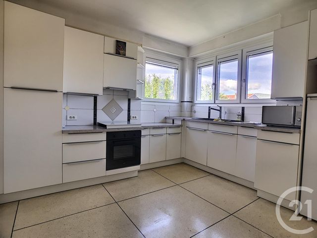 Afficher la photo en grand Maison à vendre - 8 pièces - 156,53 m2 - MOZAC - 63 - AUVERGNE