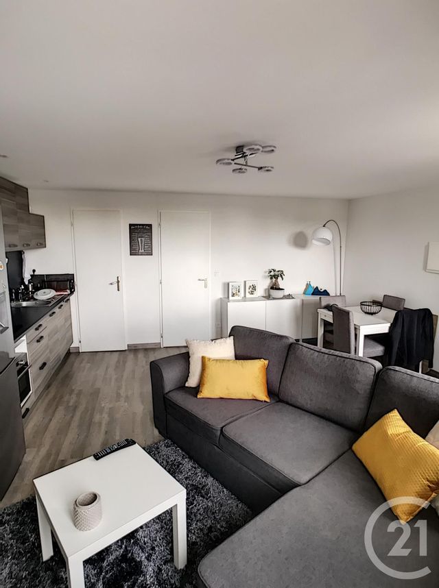 Appartement F2 à louer - 2 pièces - 41,95 m2 - RIOM - 63 - AUVERGNE Appartement F2 à louer - 2 pièces - 41,95 m2 - RIOM - 63 - AUVERGNE