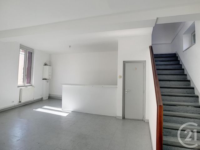 Appartement F3 à louer - 3 pièces - 76,74 m2 - AIGUEPERSE - 63 - AUVERGNE Appartement F3 à louer - 3 pièces - 76,74 m2 - AIGUEPERSE - 63 - AUVERGNE