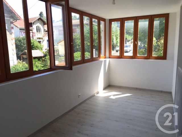 Appartement F2 à louer - 2 pièces - 35 m2 - CHATELGUYON - 63 - AUVERGNE Appartement F2 à louer - 2 pièces - 35 m2 - CHATELGUYON - 63 - AUVERGNE